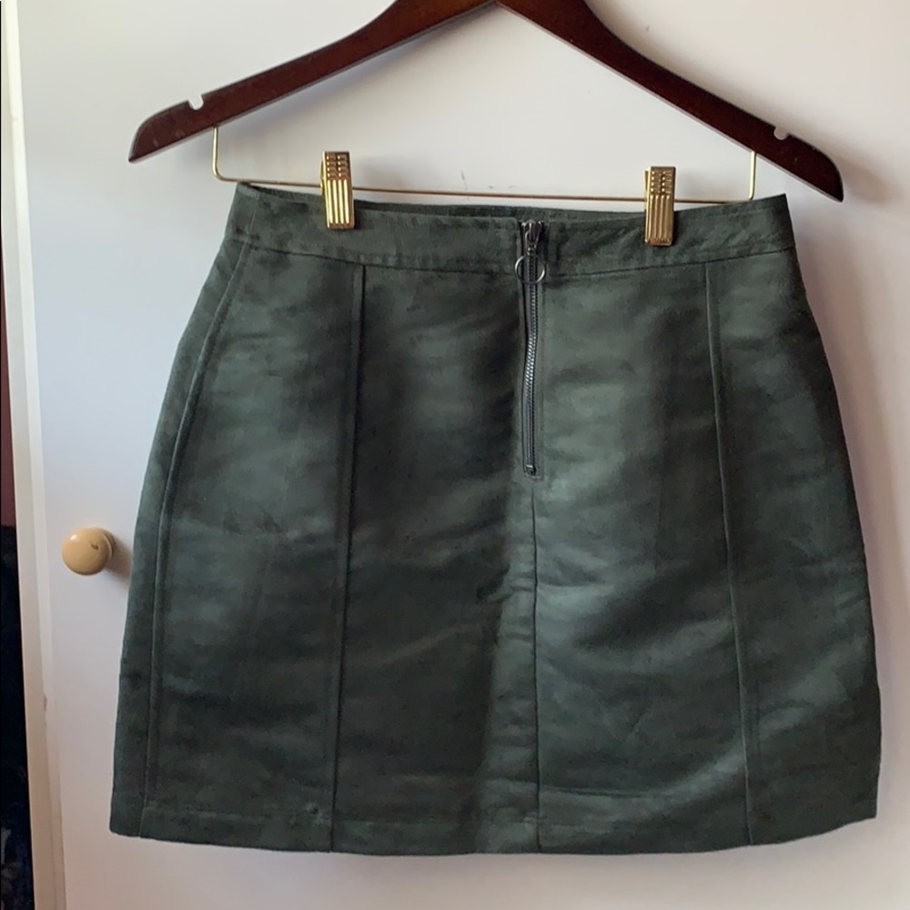 Old navy velvet skirt